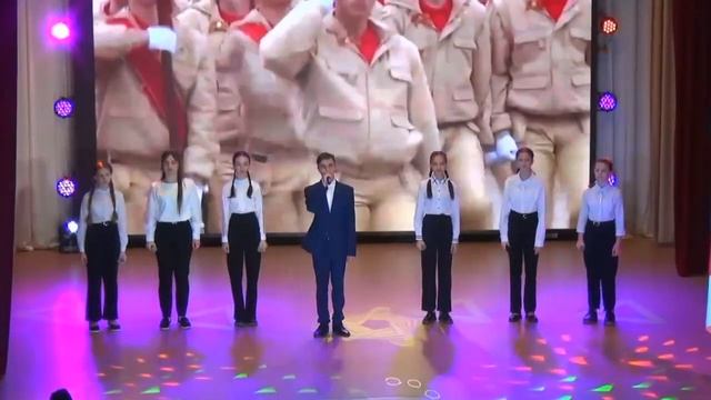 "Под Российским флагом" - в День призывника смотреть онлайн