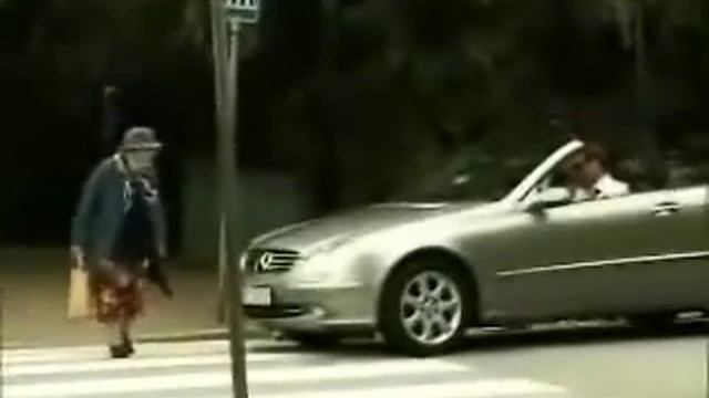 Подушка безопасности для пешеходов...в действие смотреть онлайн