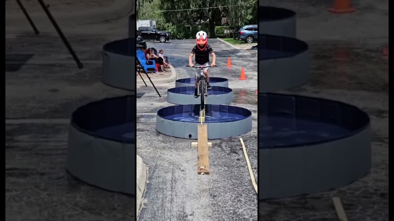 Тот самый юный райдер! #велосипед #велоспорт #байк #bike #cycling #cyclinglife #cyclingmotivation смотреть онлайн