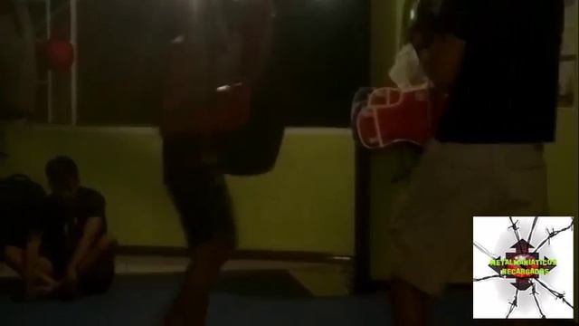 COMBATE DE K1 KICK BOXING смотреть онлайн