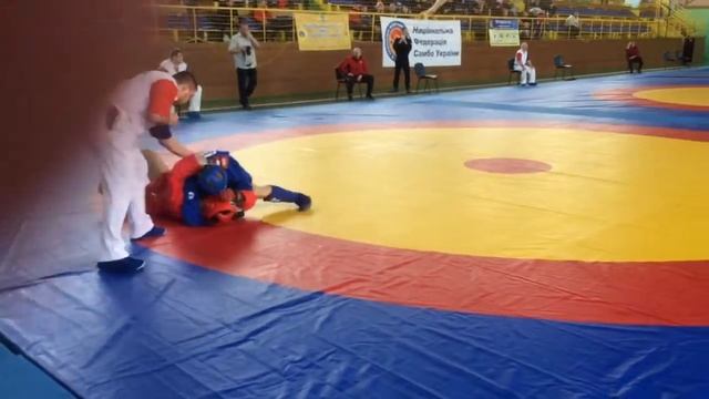 Кубок Украины по Боевому Самбо 2017, Осипенко Юрий 4 схватка (финал 82 кг ) смотреть онлайн