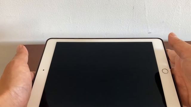 YEKBEE (TYPECASE) iPad Keyboard Case Review! Rotatable, Bluetooth & Backlit смотреть онлайн