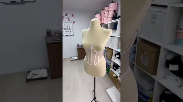 Носили бы такой декоративный корсет? смотреть онлайн
