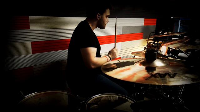 Gloria Estefan - "Conga" Drum Cover By Daniel Pascolo смотреть онлайн