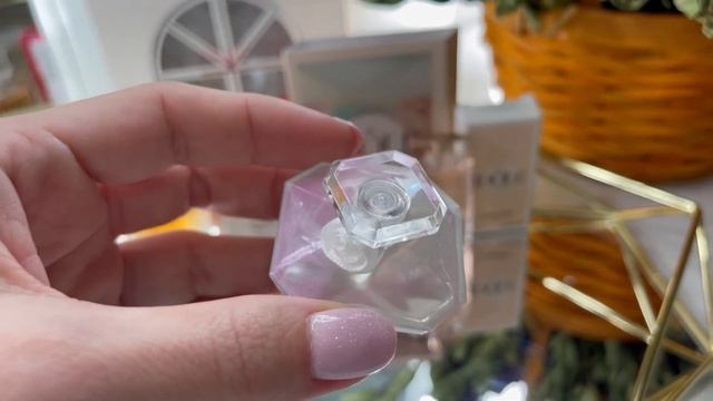 Обзор La Nuit Trésor Musc Diamant от Lancôme (2019) смотреть онлайн