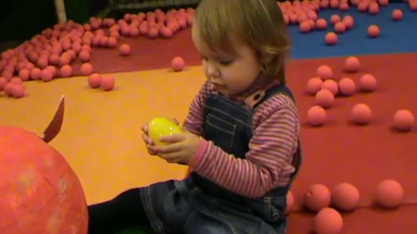 Ангри Бердс огромный яйцо сюрприз игрушки открываем Angry Birds énorme surprise 