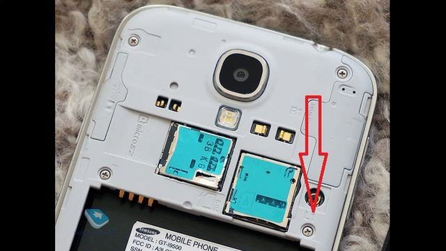 Samsung Galaxy S4 мигает экран сам по себе мелькает черный экран