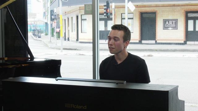 Roland HP702 Digital Piano - Complete Overview смотреть онлайн