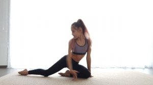 Как сесть на шпагат за месяц. Простые эффективные упражнения на растяжку.