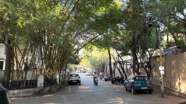 Богатая Индия город Пуна район Кальяни Нагар смотреть онлайн