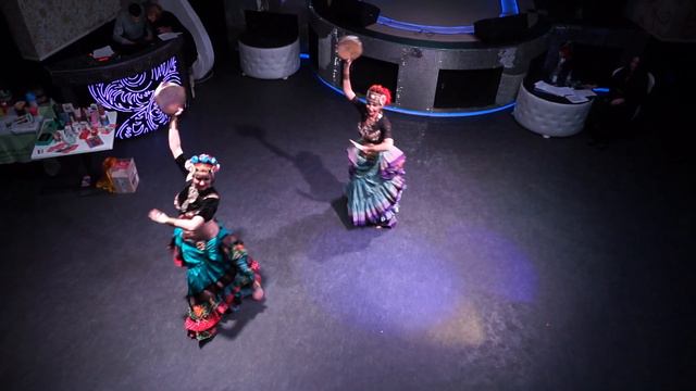 ATS с тамбуринами от "Хабиби" на вечеринке Марианны Ус смотреть онлайн