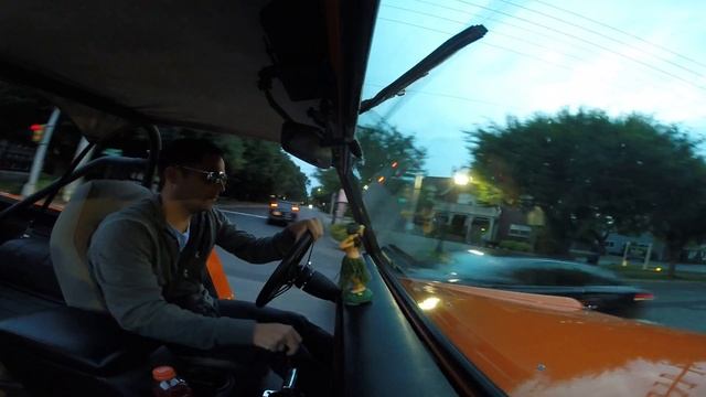 Early Classic 1972 Ford Bronco Dash Cam with Vintage Hula Bobble Nodder Nodder смотреть онлайн