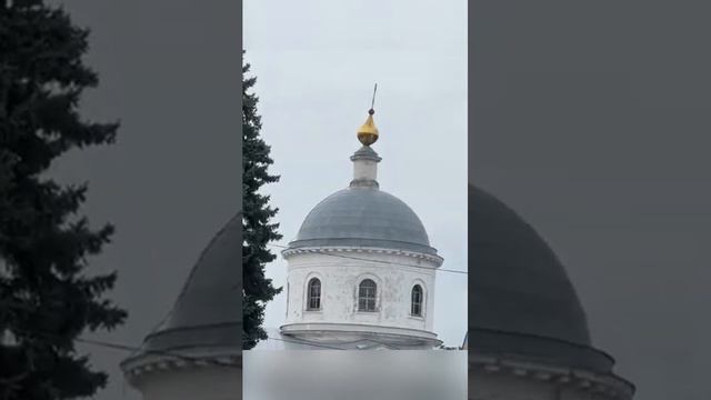 Михаило-Архангельский Собор в городе Бронницы. Главка накренилась. смотреть онлайн