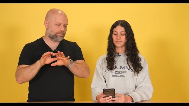 Hairstylist Reacts to Anime Haircuts - Hair's the Scoop Ep2 - TheSalonGuy смотреть онлайн