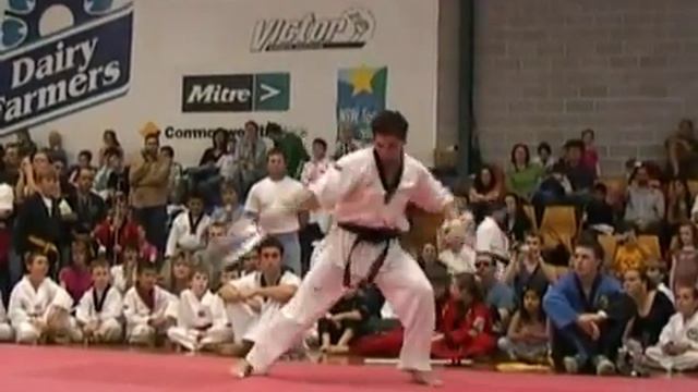 Bren Foster [Extreme Weapons] Taekwondo Show