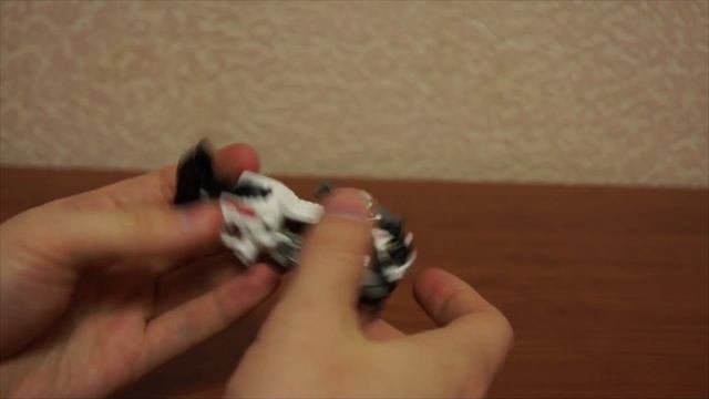 Обзор Hasbro Transformers Generation Combiner Wars Groove