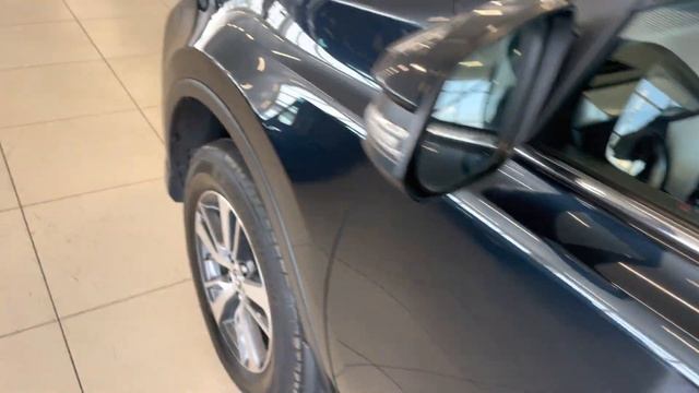 Toyota RAV4, 2017 год смотреть онлайн