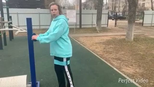 Простые упражнения для дома, чтобы следить за своей фигурой смотреть онлайн