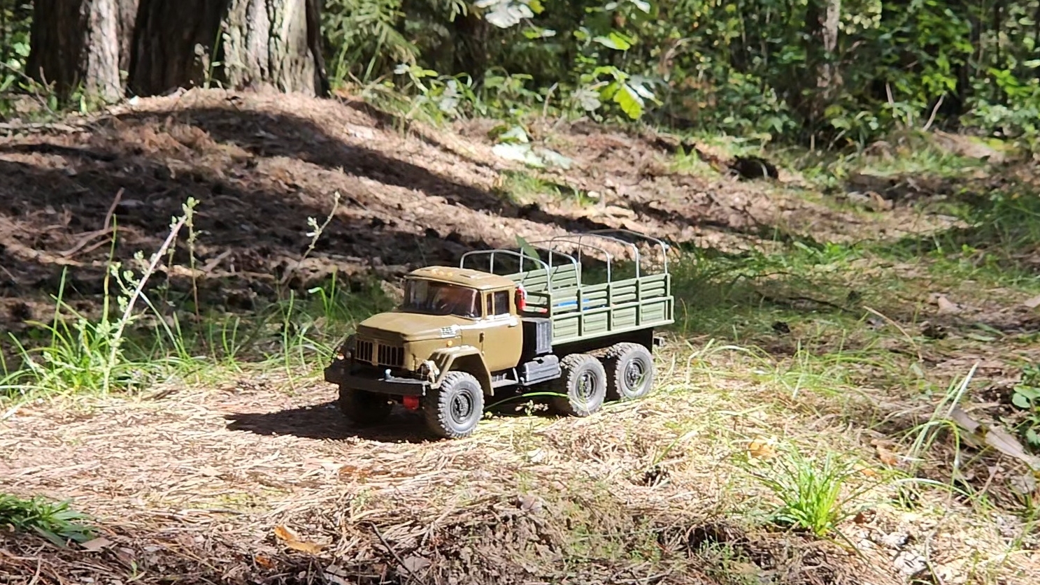 Едем в лес за срубом на Зил-131 1:16 WPL
