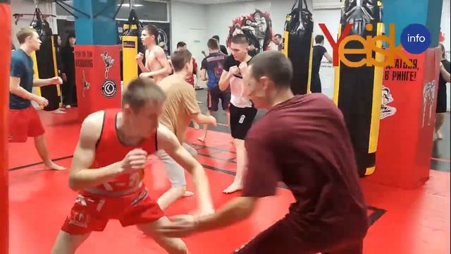 Тренировка у Анри Иванова смотреть онлайн