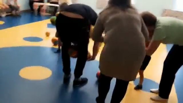 Открытое занятие с родителями по физвоспитанию смотреть онлайн