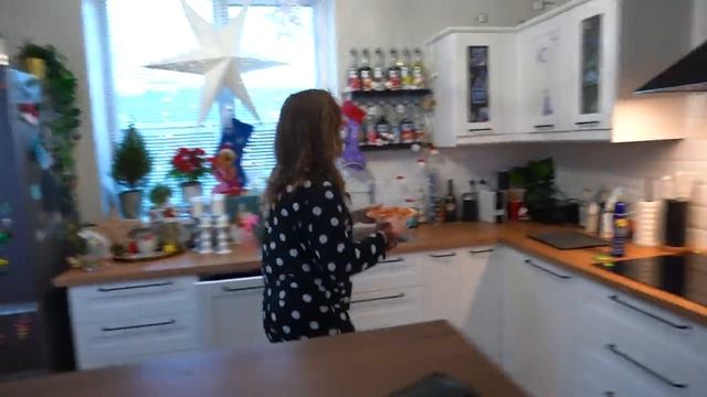 24 Часа В ПРЯНИЧНОМ ДОМИКЕ ЧЕЛЛЕНДЖ ! ? смотреть онлайн