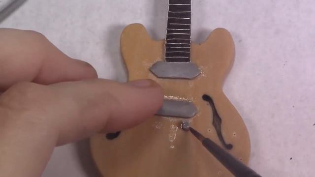 DIY Mini Guittar Tutorial | Epiphone Casino смотреть онлайн