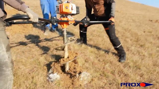 Bušač za zemlju STIHL BT 360 / svrdlo 350 mm -- Powerful two man auger by STIHL -- смотреть онлайн