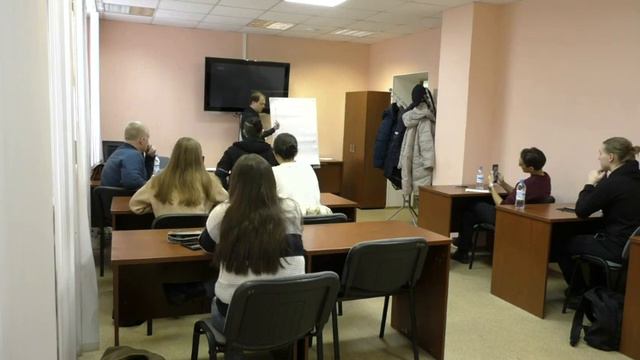 Работа в команде, Дмитрий Устьянцев, видеозарисовка о мастер-классе в Стартап Академии, 15.11.2021 смотреть онлайн