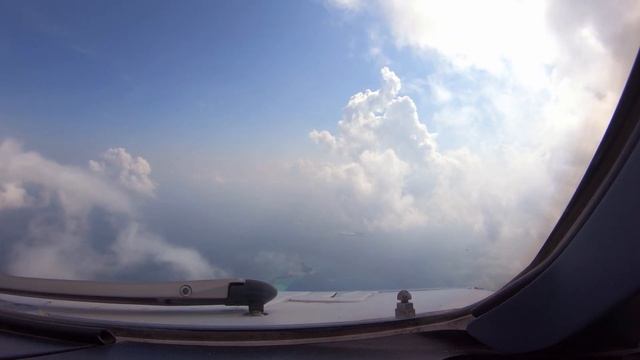 Airbus A330 - approach and landing in Male Airport / Maldives . View from the Cockpit - Pilotview смотреть онлайн
