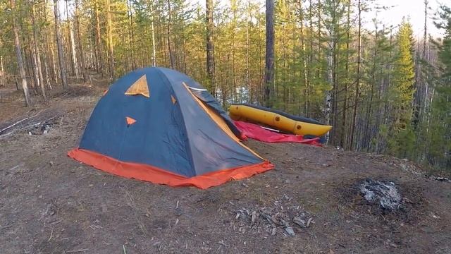 Одиночный сплав на пакрафте по таежной реке Эсс. Падение в воду. ХМАО май 2020. смотреть онлайн