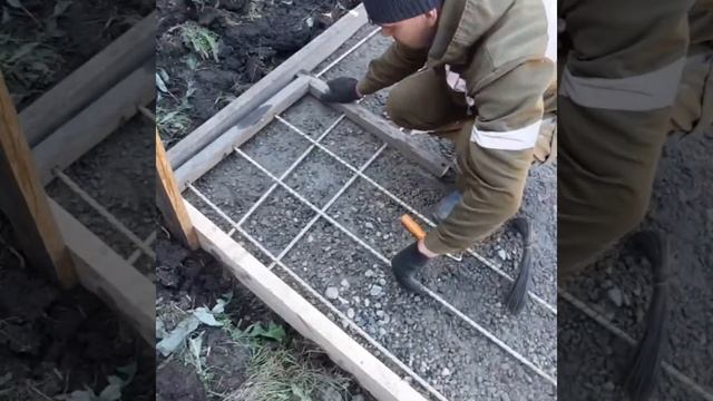 Как построить курятник. Часть 1. Фундамент-плита. смотреть онлайн