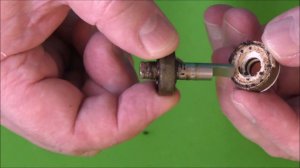 Показываю, как я сам заменил подшипник на хлебопечке. Заказал на Али новый подшипник.