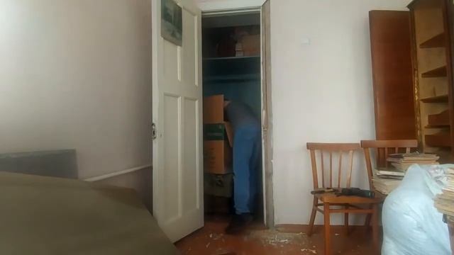 Закрытая кладовка в Хрущевке, проверяю что там есть. Часть 3