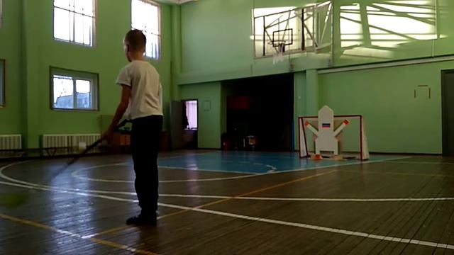 Флор Бол основы выполнения броска (часть1) смотреть онлайн