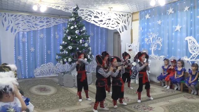 Танец пиратов на новогоднем празднике 2019 в старшей группе. Муз. рук. Кушнир А. А. смотреть онлайн