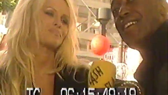 Herby Moreau with Pamela Anderson on the set of VIP in Little Tokyo Los Angeles full interview смотреть онлайн