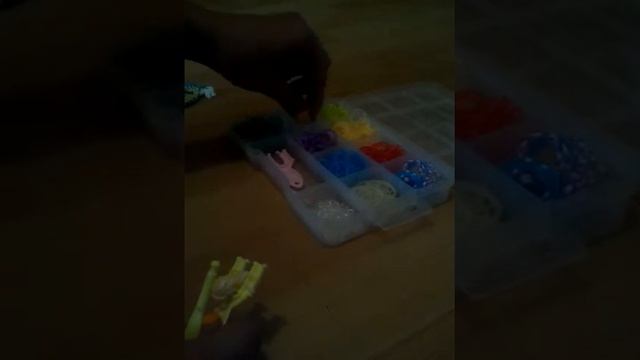 Браслет из резинок на рагатке французская коса . смотреть онлайн