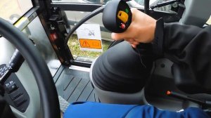 CASE 695ST Premium. Обзор кабины экскаватора-погрузчика