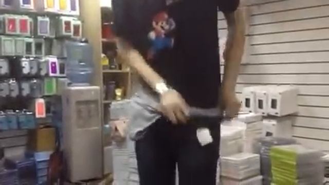 Как правильно одеть трусы через голову смотреть онлайн