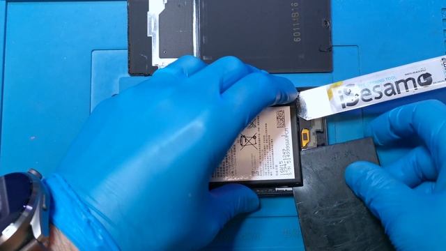 SONY Xperia Z5 E6653 Battery replacement #sony #xperia #z5 #repair смотреть онлайн