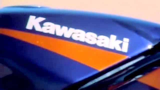 Мотоцикл ПОЛОЖИВШИЙ НАЧАЛО БИТВЕ ЯПОНСКИХ ГИПЕРБАЙКОВ!  Первый серийный ИНЕРЦИОННЫЙ НАДДУВ.