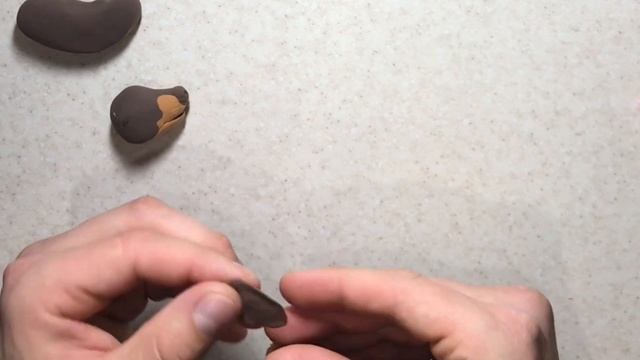 Как слепить таксу из пластилина