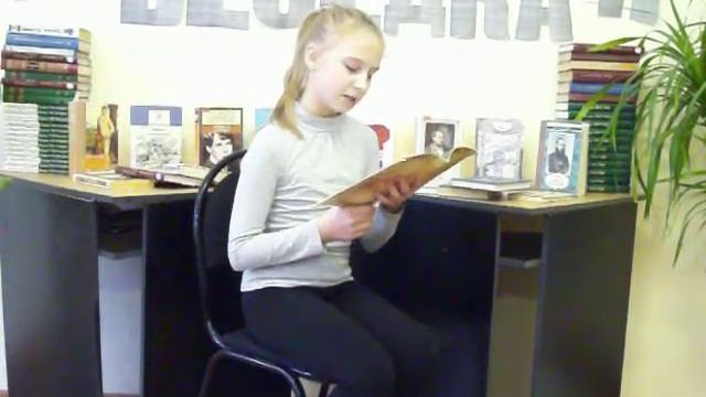 Дарья Алкушева читает стихи С. Есенина смотреть онлайн