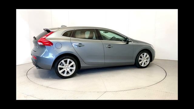 KX68 YRL VOLVO V40 1.5 T3 GPF INSCRIPTION AUTO EURO 6 (s/s) 5dr смотреть онлайн