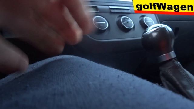 VW Golf 5 Refilling Coolant Fluid Measuring Coolant Fluid G12 - G12+