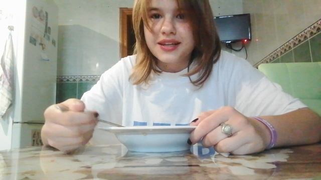 ем суп вилкой голи стоп видео для жени чтобы ему не было одиноко кушать