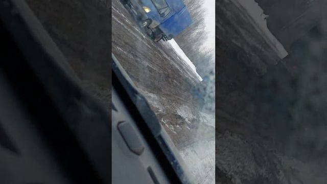 Федеральная трасса от Лукоянова до Починок проехать вообще не возможно. Куда смотрит правительство? смотреть онлайн