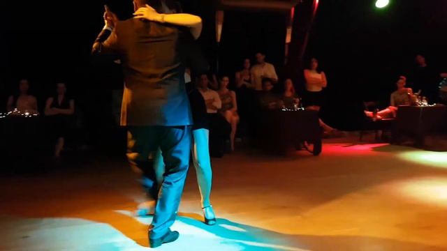 Christian Sicardi & Samara Palla ❤@ MilOnda 1905 _ Paris _ Barro (Osvaldo Pugliese) смотреть онлайн