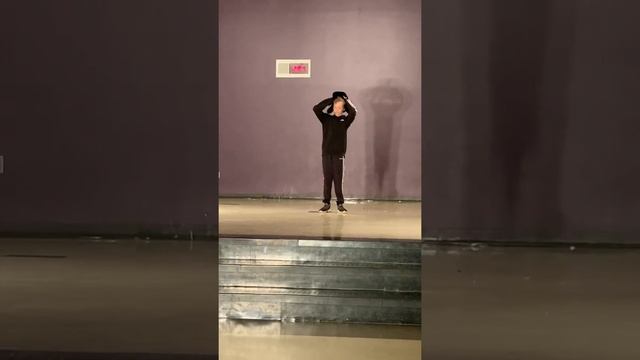Me Doing Kazotsky Kick (Talent Show) смотреть онлайн